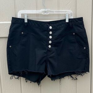 ELLOS Black High Rise Button Fly Frayed Hem Shorts. Size 18W